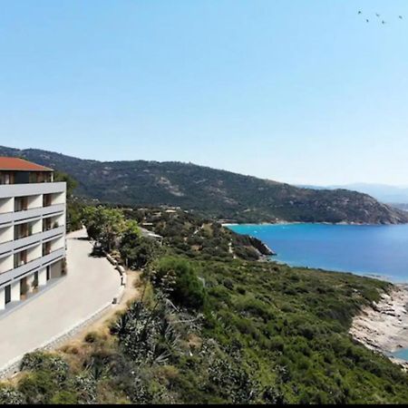 T4 Standing A Cargese Apartment Bagian luar foto