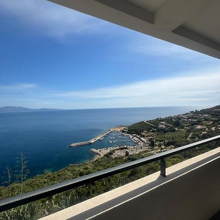 T4 Standing A Cargese Apartment Bagian luar foto