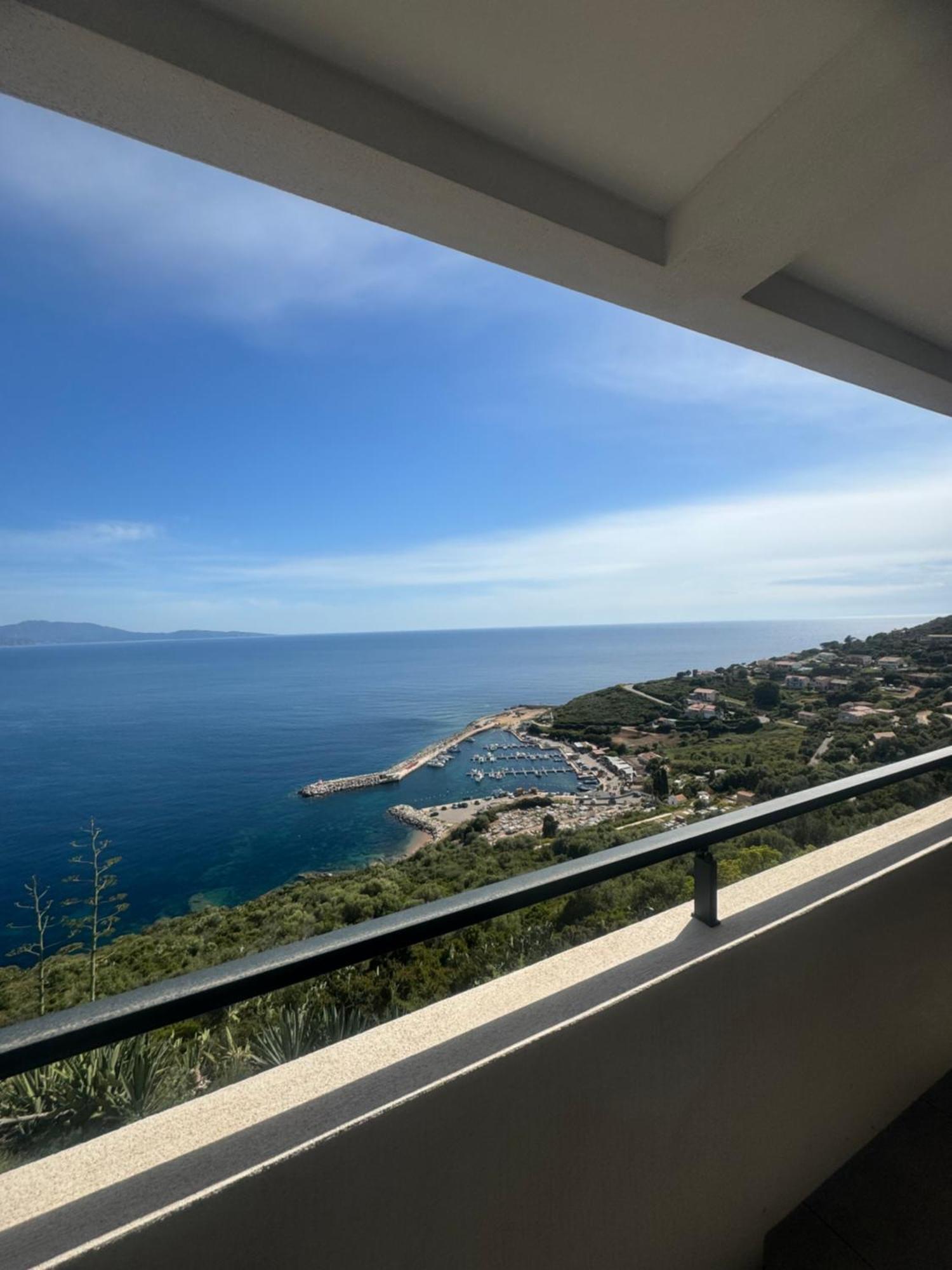 T4 Standing A Cargese Apartment Bagian luar foto
